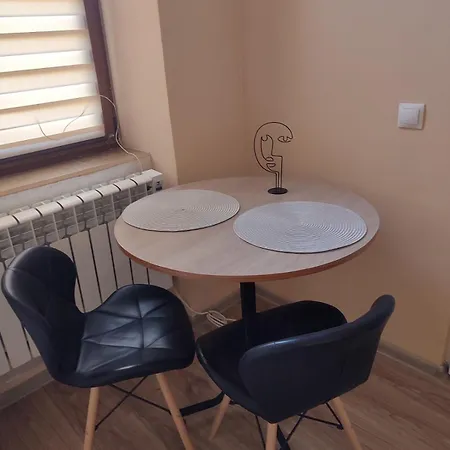 смарт-квартира 5хв др ж д вокзалу Apartament Lwów