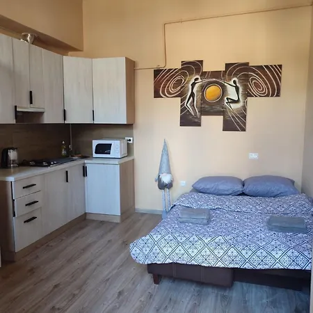 смарт-квартира 5хв до центрального вокзалу Lviv